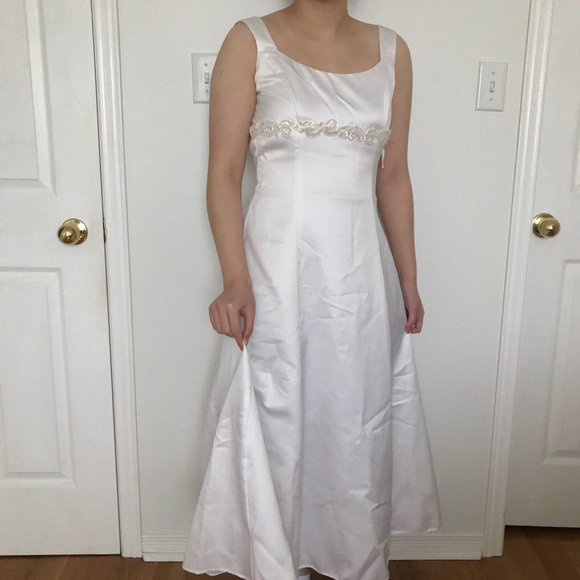 White Long Formal Dress with a Beaded Waist - XS - Picture 3 of 10